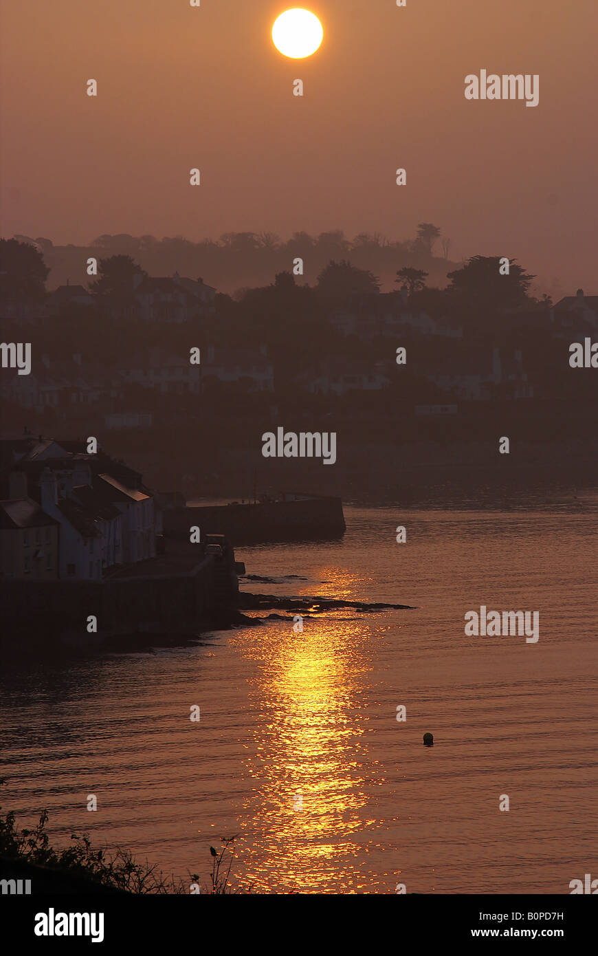 St. Mawes Hafen im Morgengrauen Stockfoto