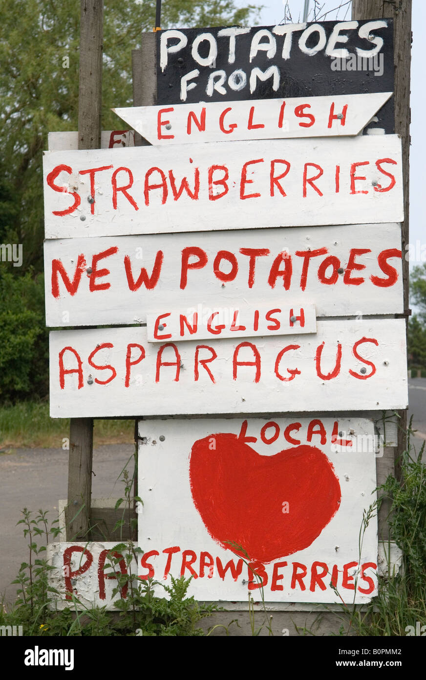 Schild Local Farm Shop am Straßenrand Lincolnshire England East Anglia UK. 2008 2000er Jahre Großbritannien Stockfoto