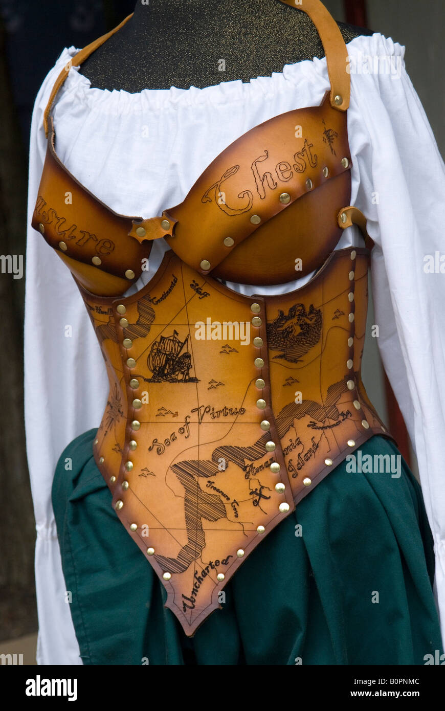 Schatz Brust Leder-Korsett auf dem Michigan Renaissance Festival, Holly MI Vereinigte Staaten Stockfoto