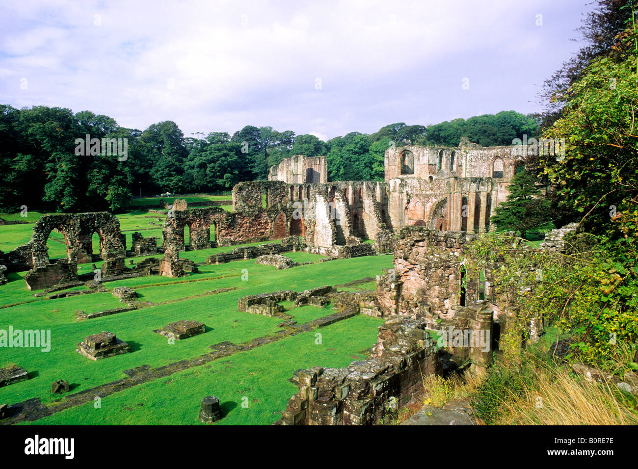 Furness Abbey Cumbria mittelalterliche Zisterzienser Kloster Ruinen England UK englische Architektur Kloster Geschichte Reise Tourismus Stockfoto