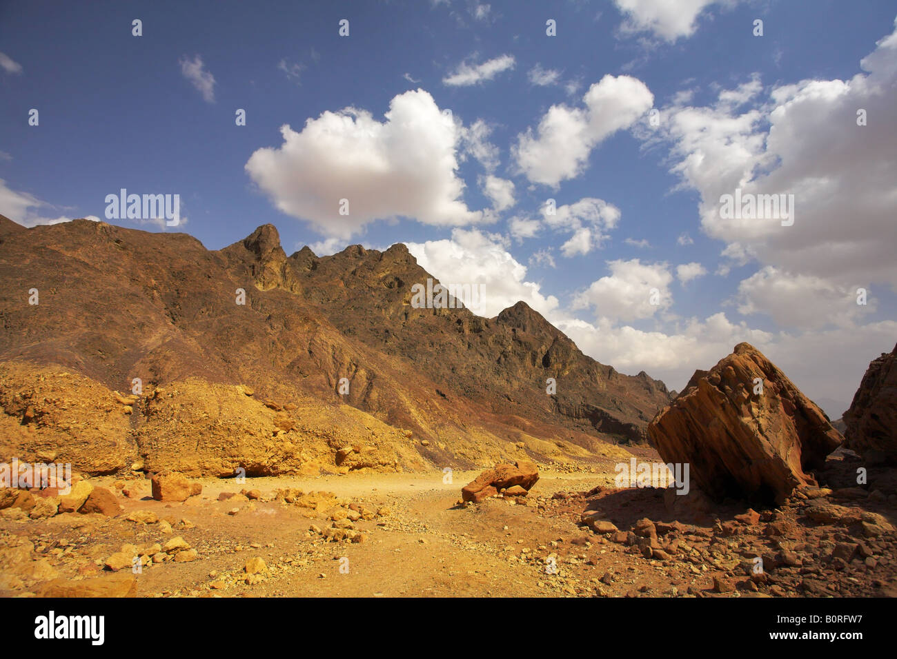 Straße, steinigen Wüste Sinai im Süden Israels Stockfoto