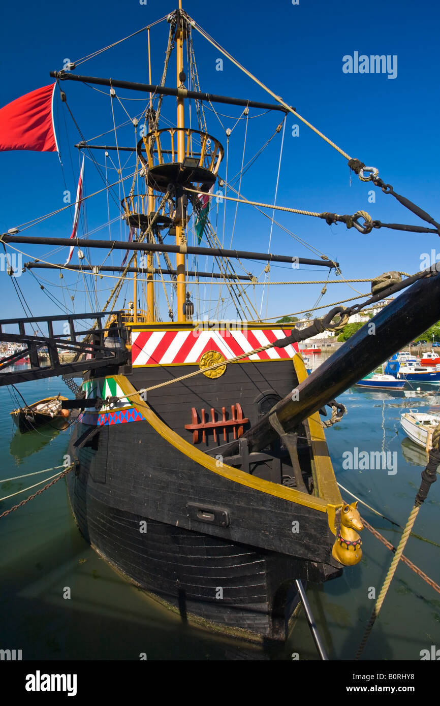 Golden Hind Fotos Und Bildmaterial In Hoher Aufl sung Alamy golden-hind-fotos-und-bildmaterial-in-hoher-aufl-sung-alamy