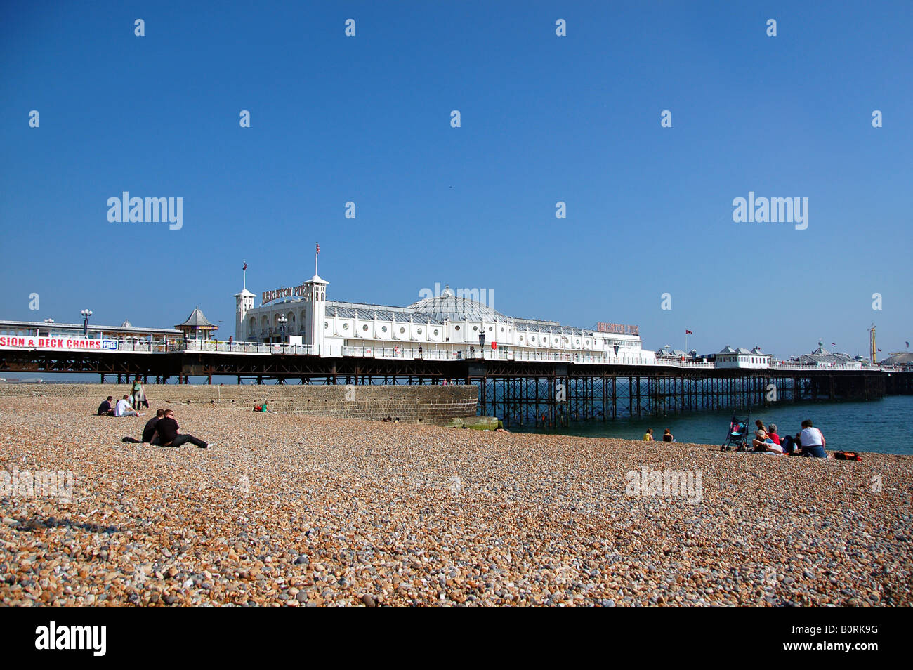 Brighton Pier und Strand, UK Stockfoto