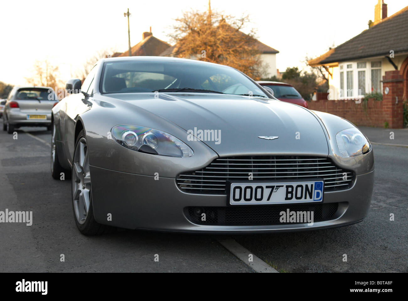 Aston Martin Vantage 007 Bond Wagennummer Platte Stockfoto