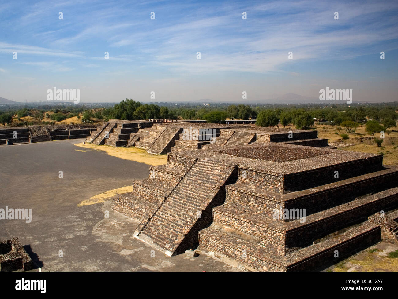 Blick auf die Straße der Toten in Teotihuacán, die größte präkolumbische Stadt in Mexiko Stockfoto