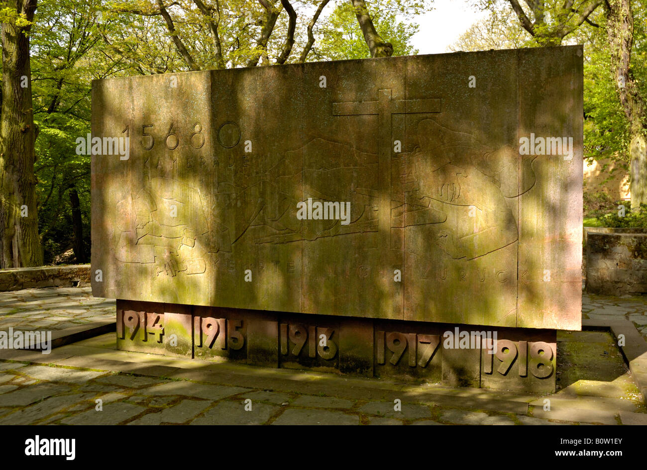 Deutschland erinnert sich an das denkmal Fotos und Bildmaterial in