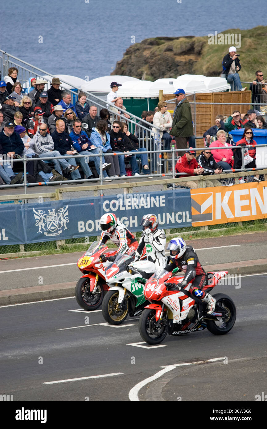 Beginn der CP Verleih Superstock Rennen 2008 International North West 200 Nordirland Stockfoto