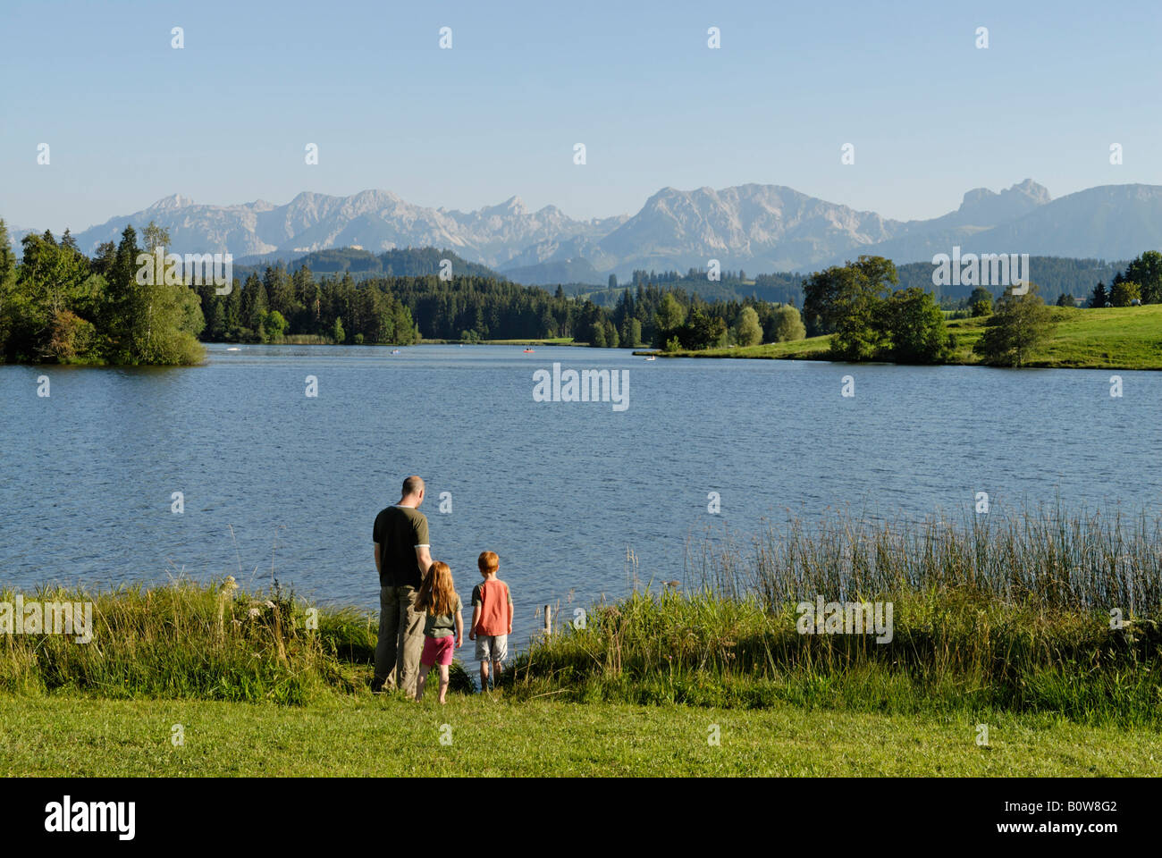 Schwaltenweiher Teich in der Nähe von Seeg, Ostallgaeu, Schwaben, Bayern, Deutschland, Europa Stockfoto