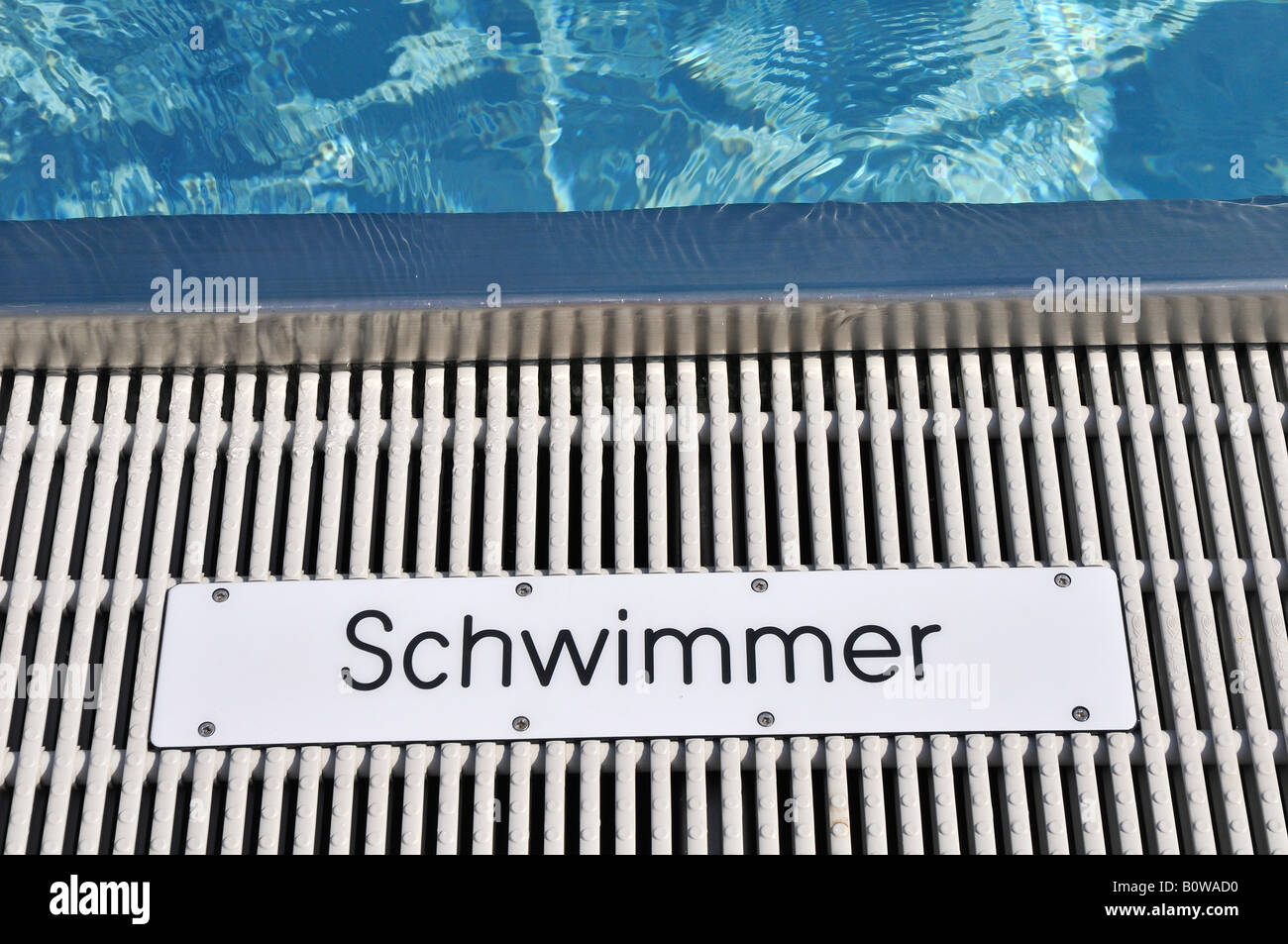 Zeichen, Schwimmer, Schwimmer, am Schyrenbad Pool in München, Bayern, Deutschland Stockfoto