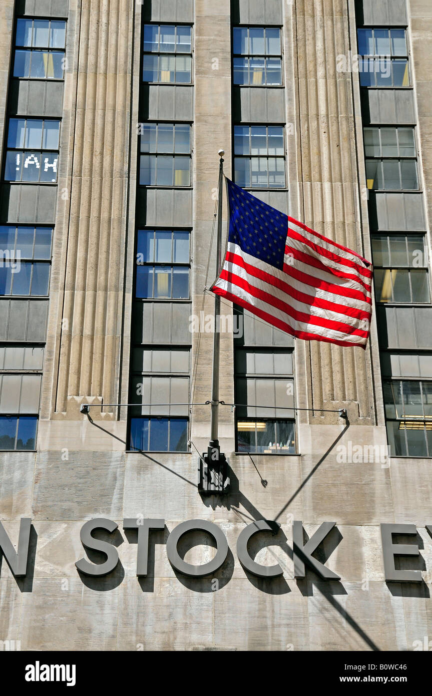 US-Flagge an der American Stock Exchange, AMEX, Trinity Place, Manhattan, New York City, USA Stockfoto
