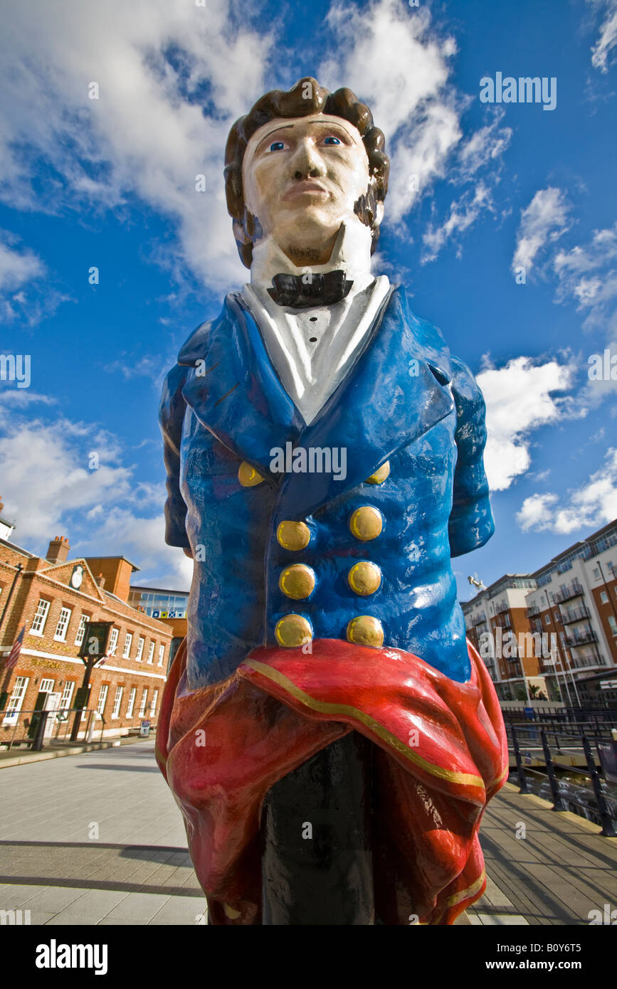 Statue von Lord Nelson in Gunwharf Quays, Portsmouth, Hampshire, UK Stockfoto