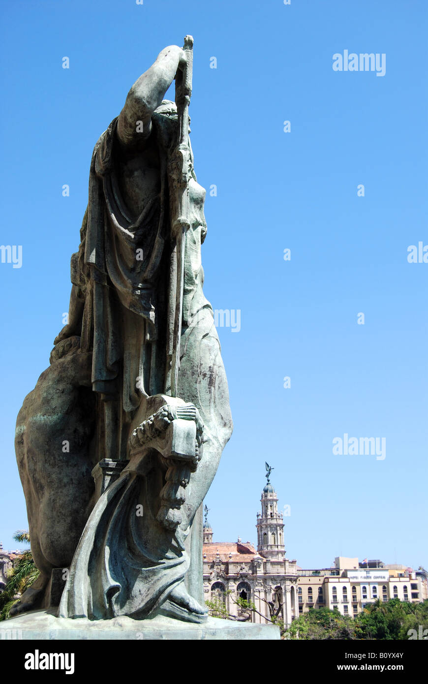 Die Schutzgöttin Tugend-Statue vor dem Capitolio Nacional Havanna Centro Stockfoto