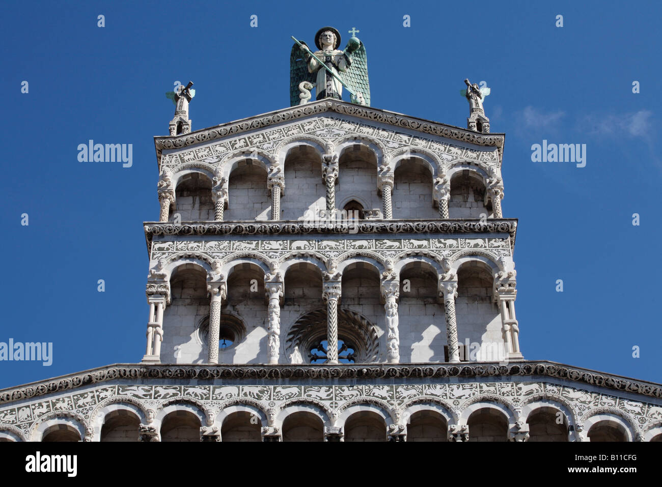 Lucca, San Michele in Foro, Detail Westgiebel Stockfoto