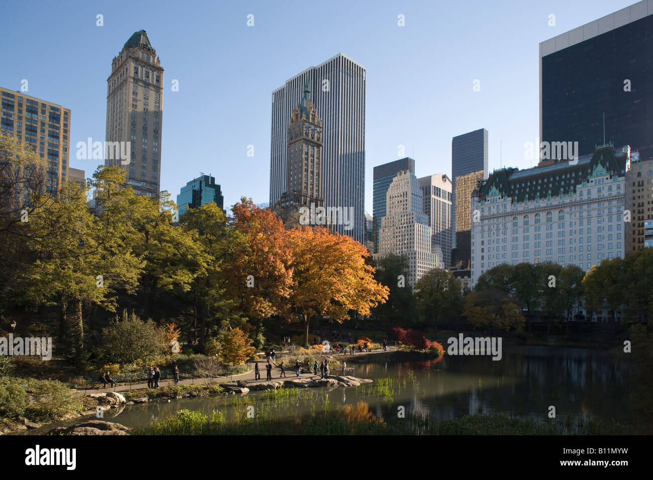 2007 HISTORISCHER HERBST LAUBTEICH CENTRAL PARK SOUTH MANHATTAN NEW YORK USA Stockfoto