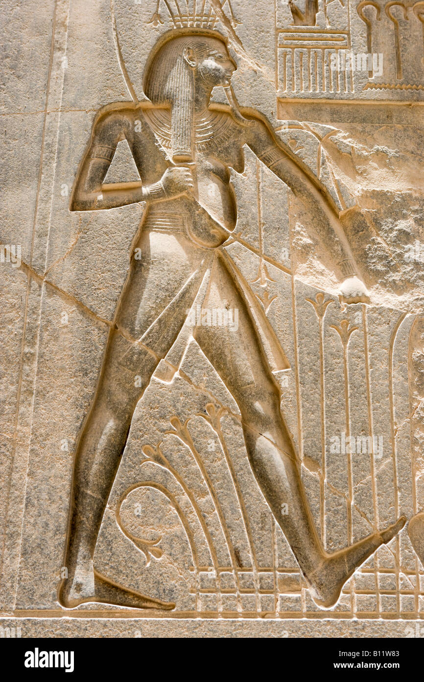 Relief Schnitzerei, Luxor-Tempel, Luxor, Nil Senke, Ägypten Stockfoto