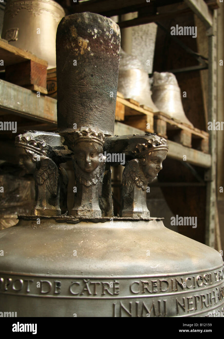 Glocke aus Grassmayr Glockenmuseum Stockfotografie Alamy
