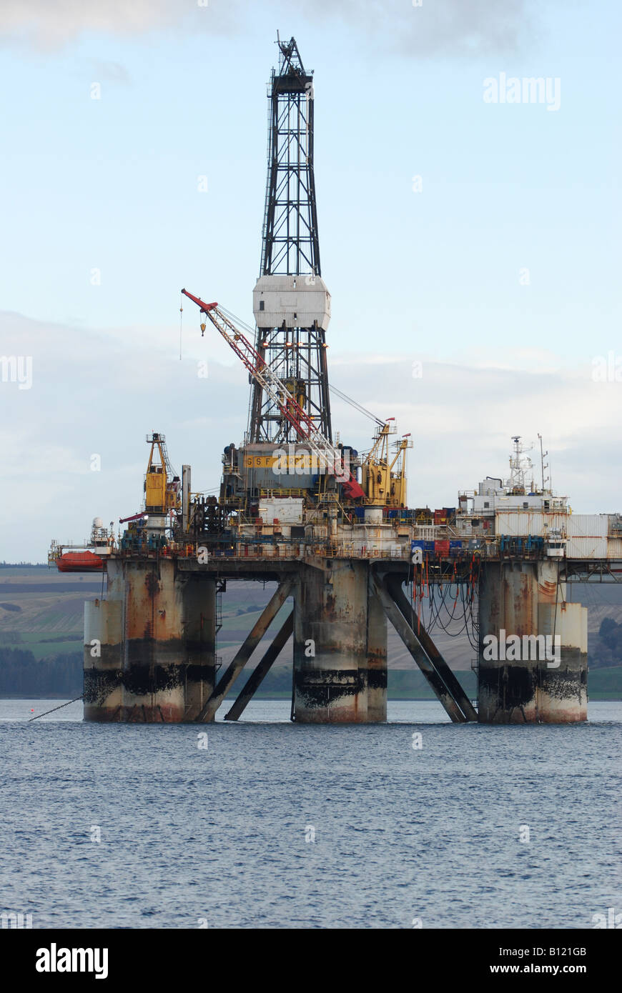 Bohrinsel (GSF Arktis III) im Cromarty Firth, Invergordon, Schottland Stockfoto