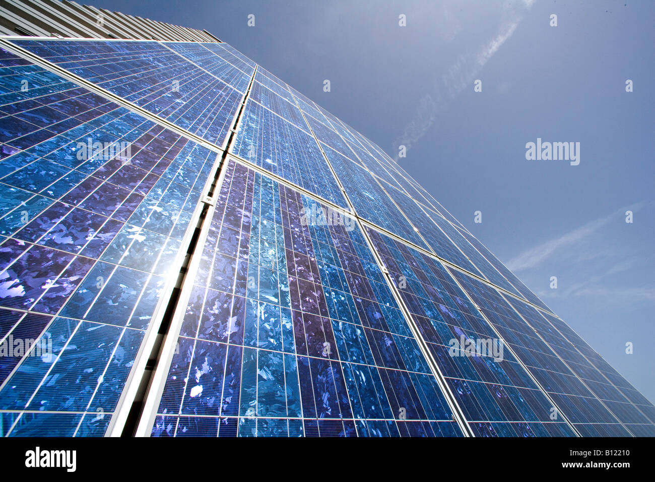Produktionsstätte für Solarmodule Aleo solar AG in Prenzlau Solar-Panels an der Außenseite der Anlage Stockfoto