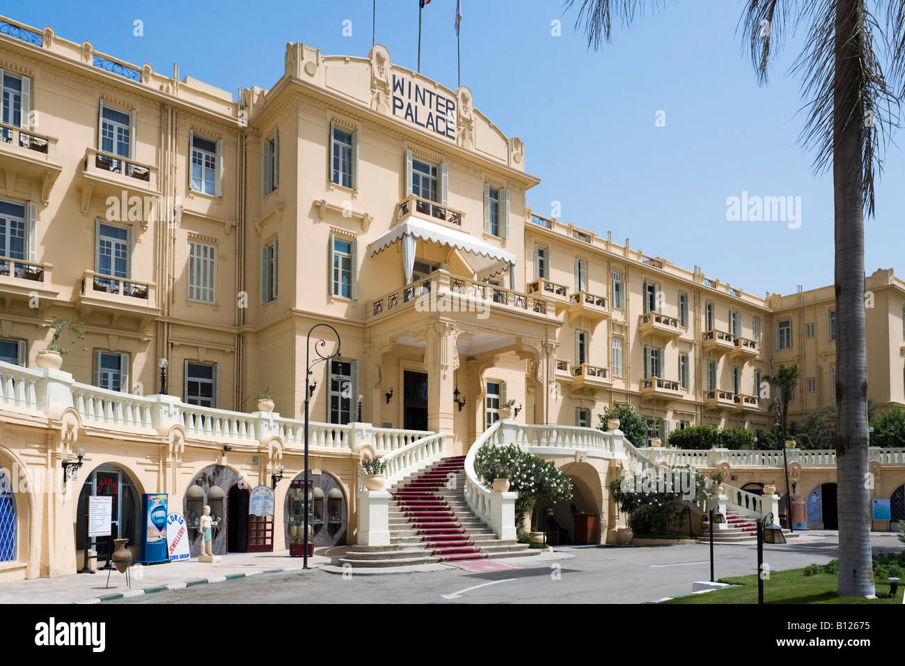 Die berühmte Winter Palace Hotel (Standort für Agatha Christies Tod auf dem Nil), Corniche, Luxor, Nil Senke, Ägypten Stockfoto