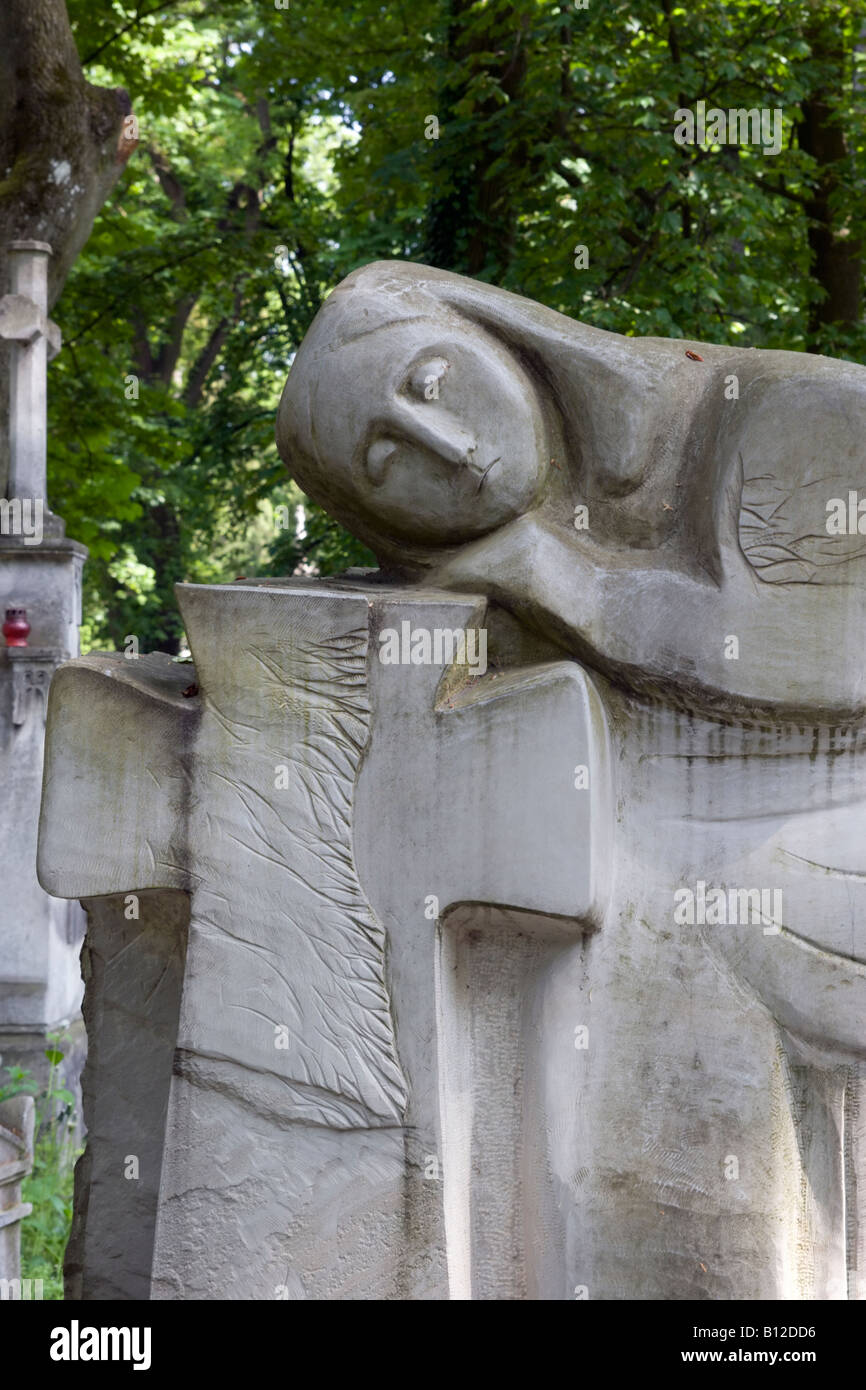 Figur im alten Lychakivskyj Friedhof (Lwiw, Ukraine) Stockfoto