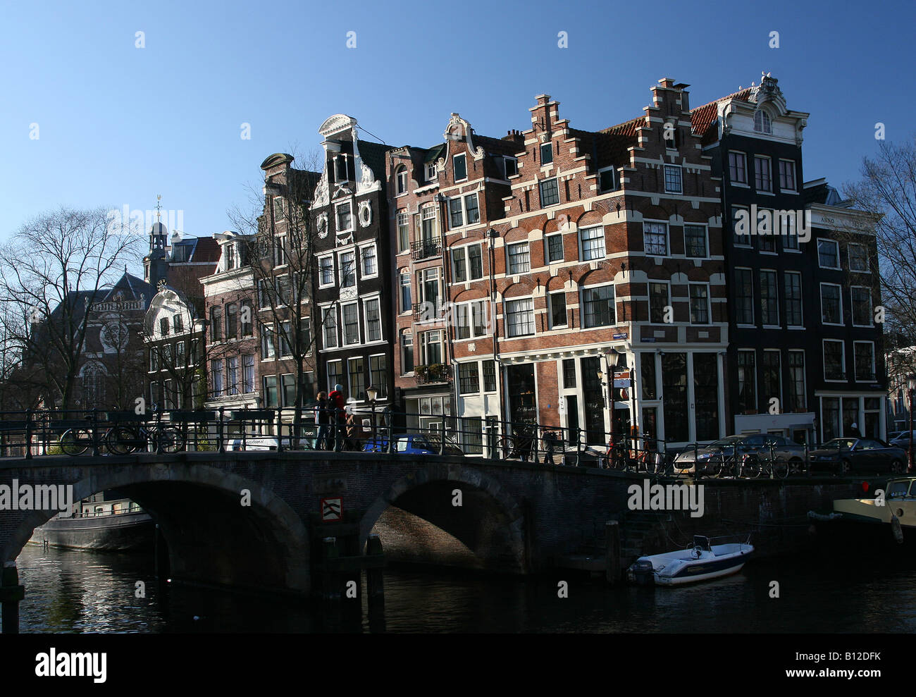 Typische Amsterdamer Häuser an der Brouwersgracht im Zentrum Amsterdams Stockfoto