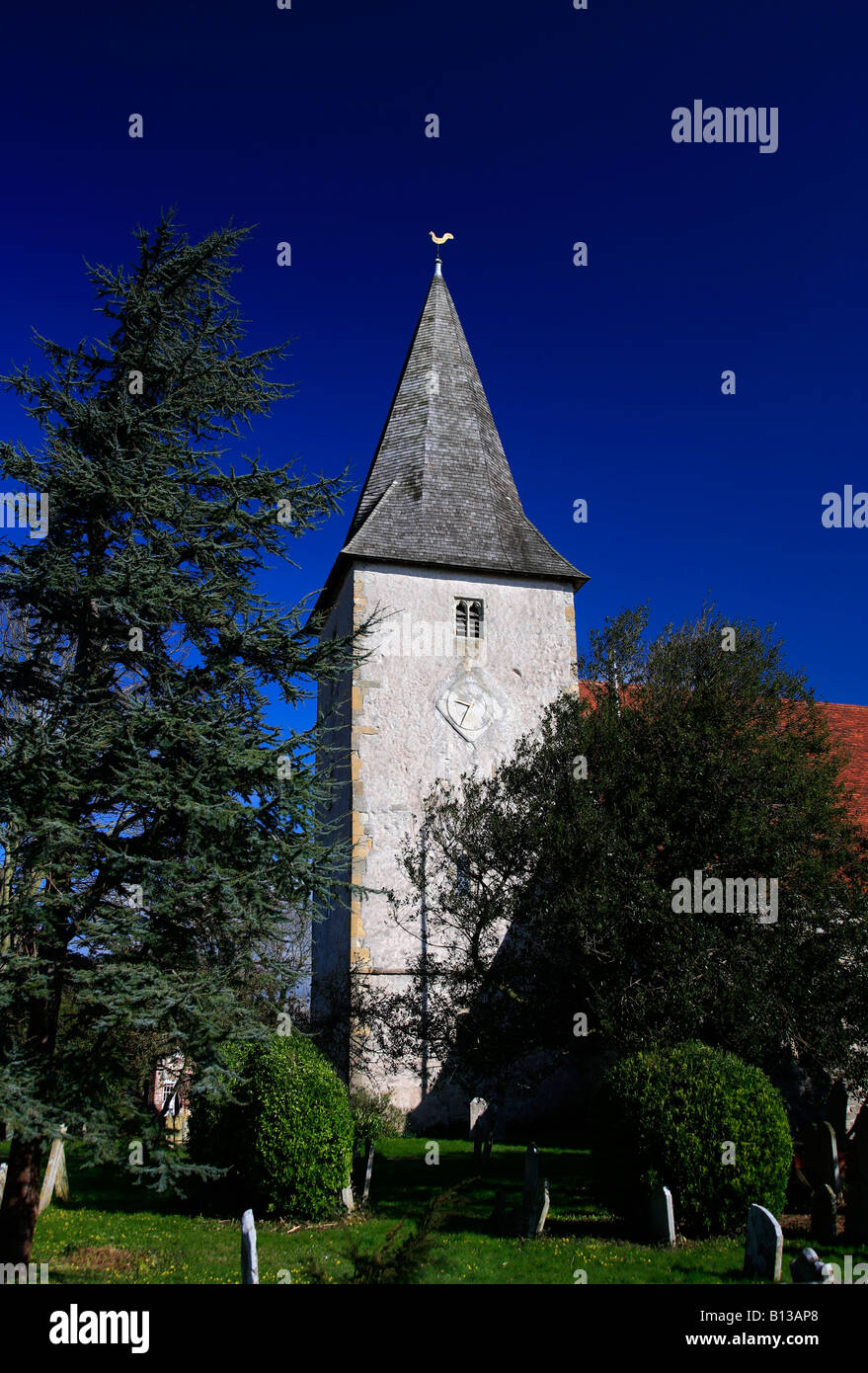 Sommertag in der Holy Trinity Church Bosham Hafen West Sussex England Großbritannien UK Stockfoto