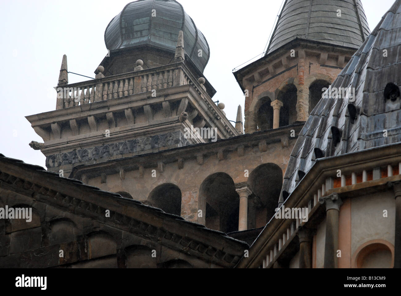 Fassade der Basilica di Santa Maria Maggiore Piazza del Duomo Bergamo Alta Lombardy Italien Stockfoto