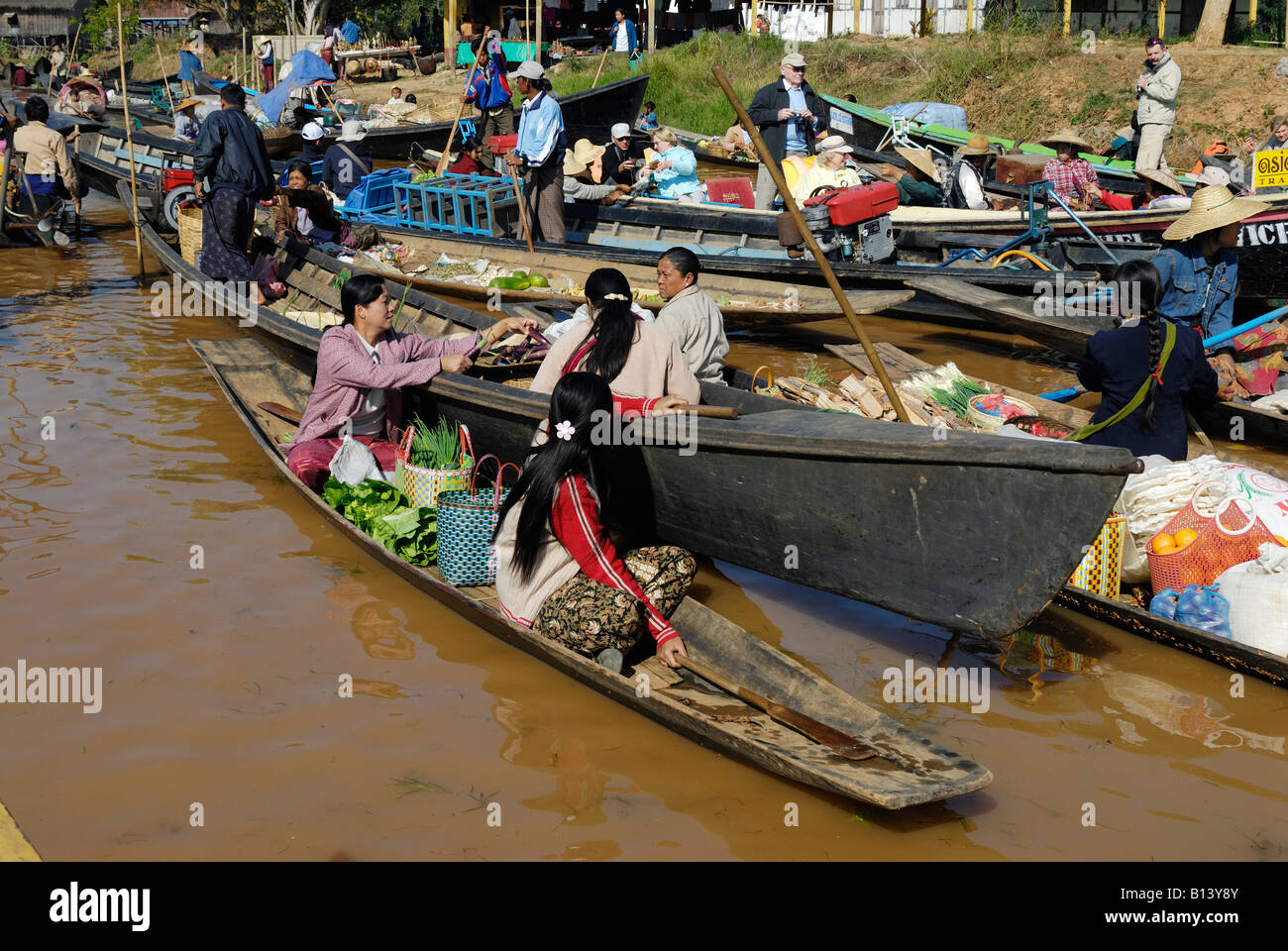 schwimmenden Markt, Inle-See, Ywama, MYANMAR BURMA BIRMA, Asien Stockfoto