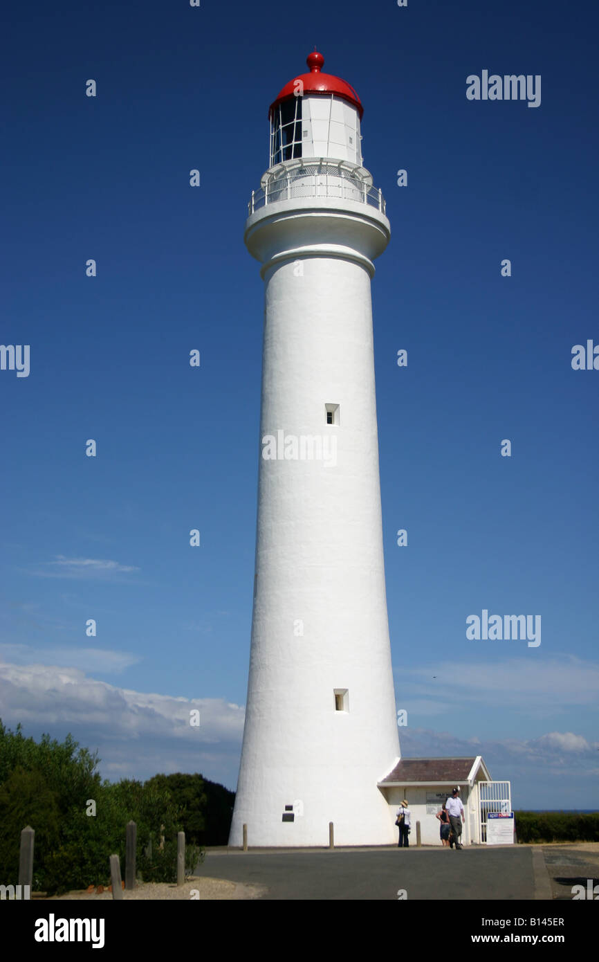 große Occéan Straße Leuchtturm, helle Haus, Leuchtturm, weiße, blaue ruhig, sicher Aus, Australien Stockfoto