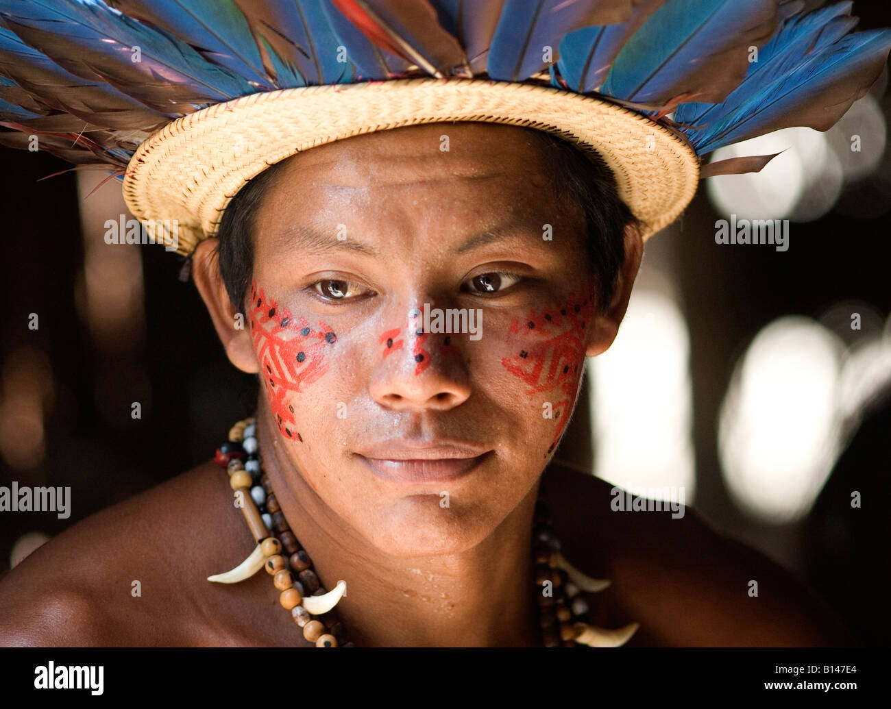 Ein Mann vom Stamm Tucanos Stockfoto