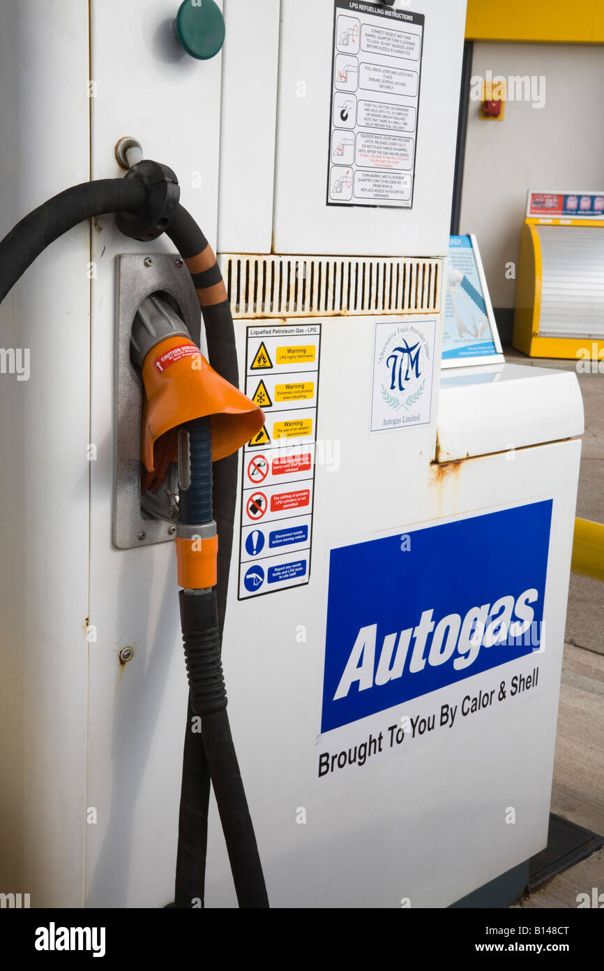 Großbritannien UK Autogas Pumpe und Düse in Tankstelle für Auto-gas Stockfoto