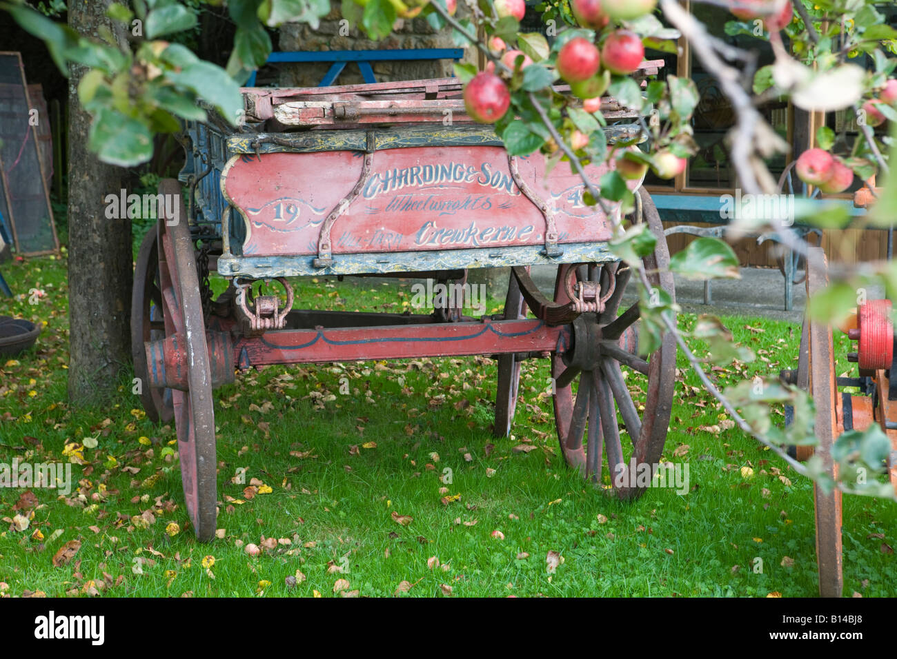 Perrys Apfelwein, Somerset, UK. Traditionellen Apfelwein-Produzenten, alte Pferd gezeichneten Wagen Stockfoto