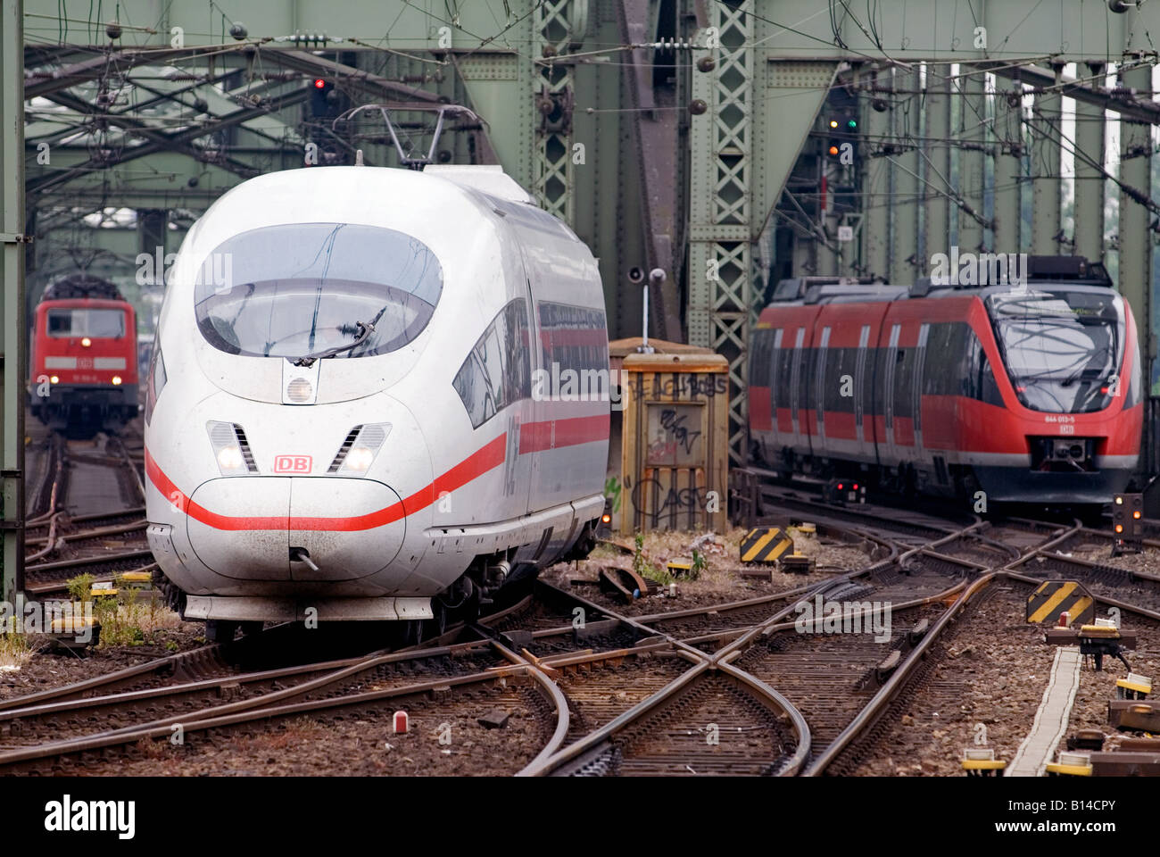 Die Deutsche Bahn Personenzüge, Köln, Nordrhein-Westfalen, Deutschland. Stockfoto