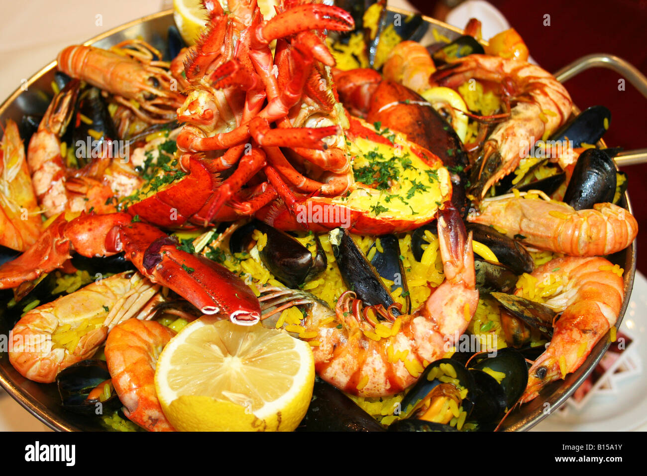 Köstliche mediterrane Meeresfrüchte im restaurant Stockfoto