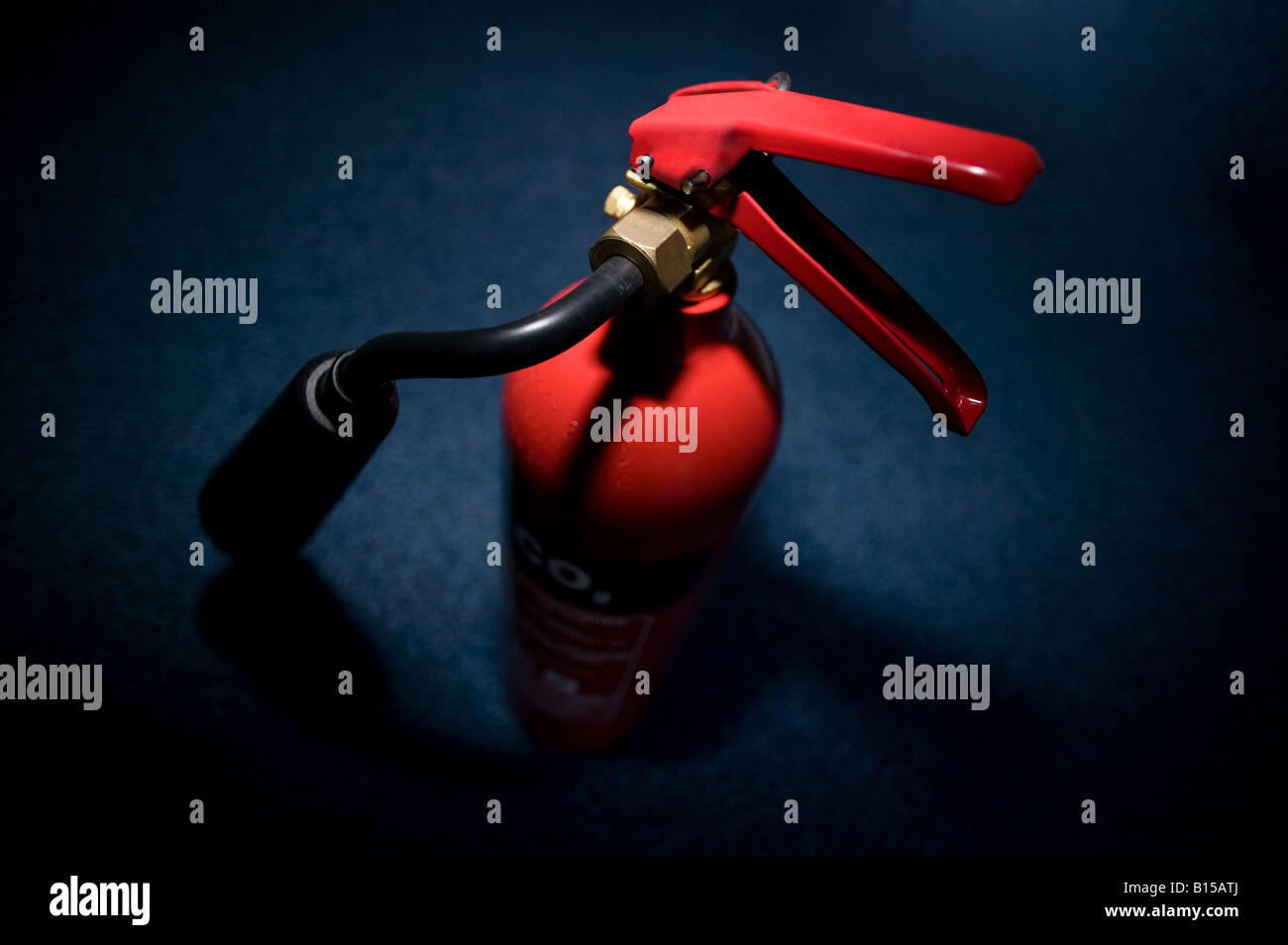 Eine rote C02-Feuerlöscher Stockfoto