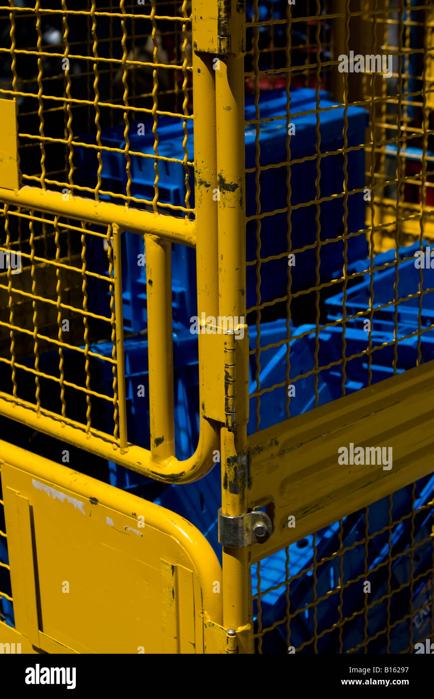 Mail-Sortierung und Transport Wagen Stockfoto