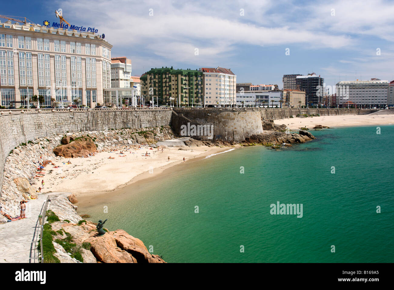 Die Playa del Matadero Strand in der Stadt La Coruña entlang der atlantischen Küste von Spanien Region Galicien. Stockfoto