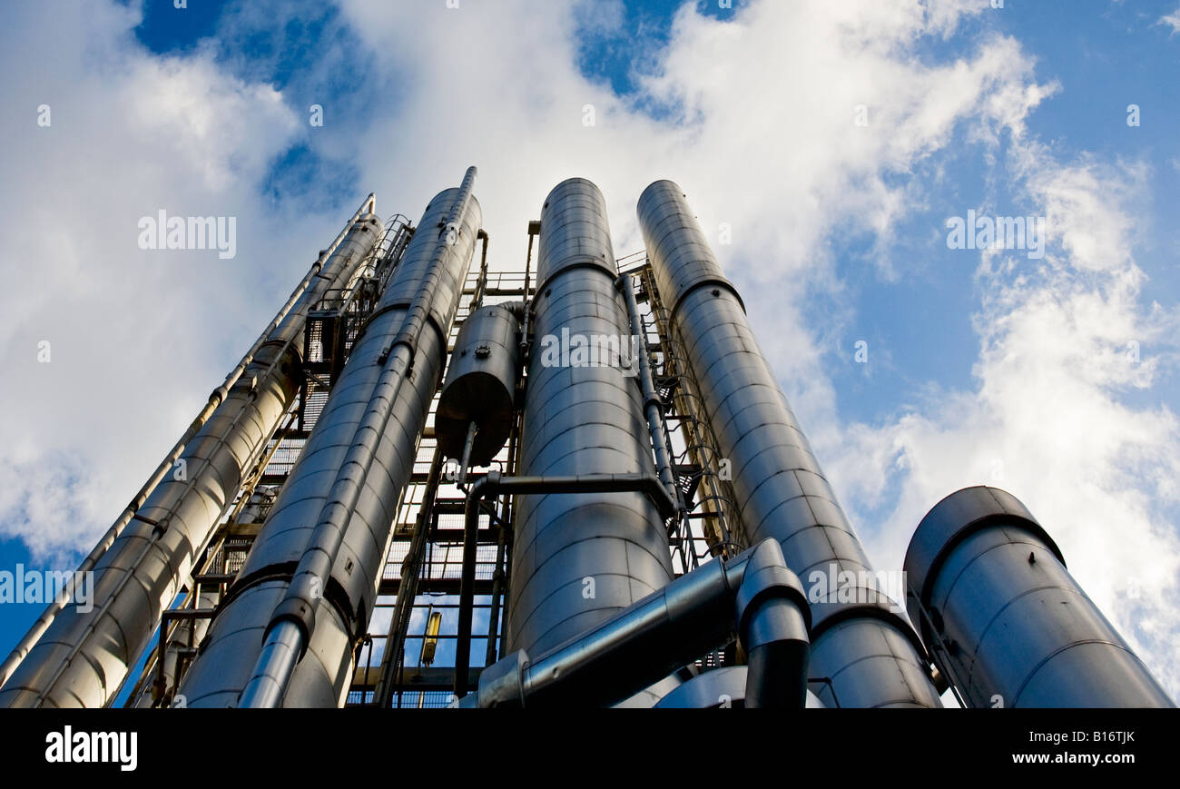 Blickte zu den Destillationskolonnen Syral UK s Greenwich neutral Korn Brennerei Stockfoto