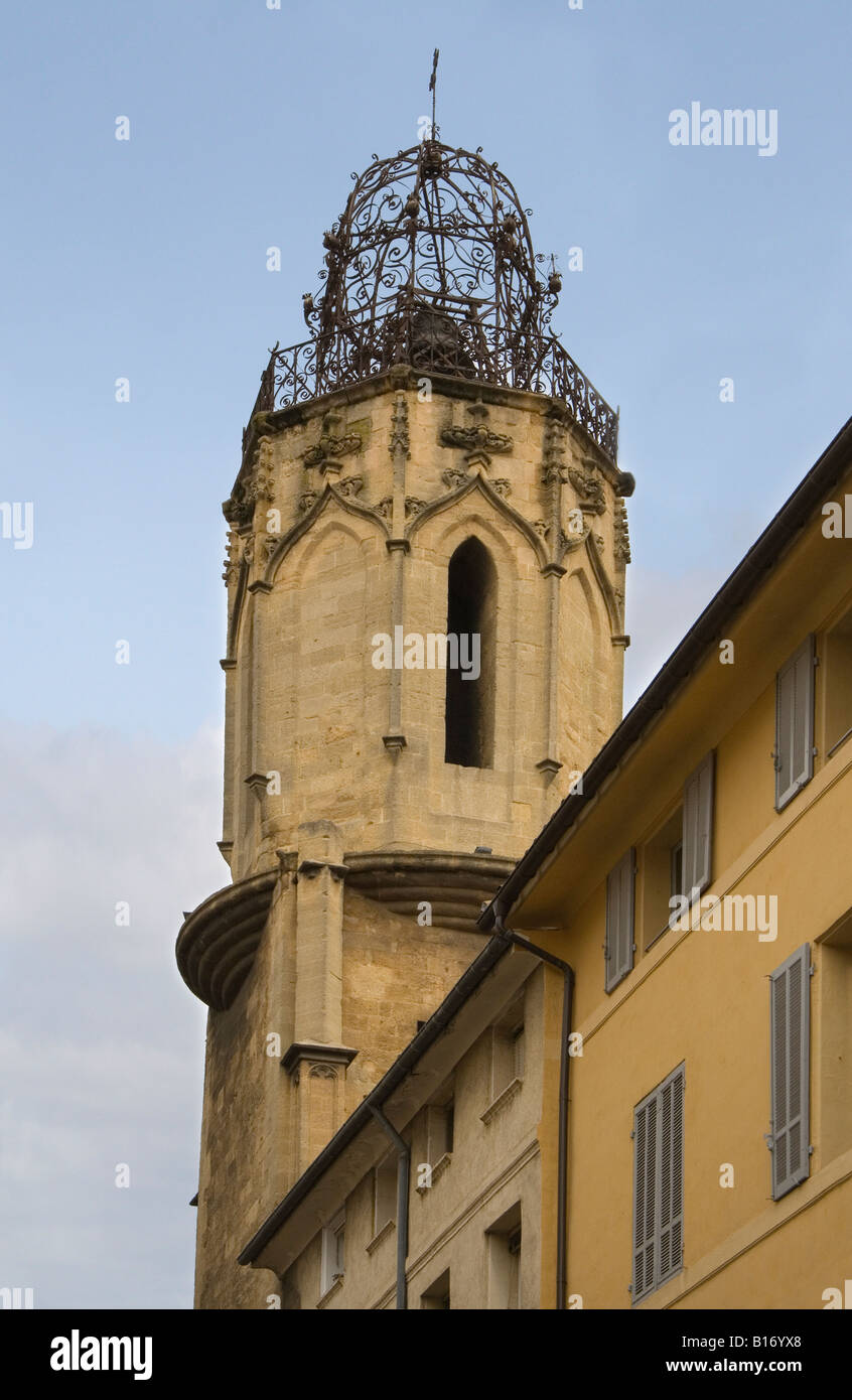 Schmiedeeisen Glockenturm der Kirche von Augustins in Aix-En-Provence, Frankreich. Stockfoto