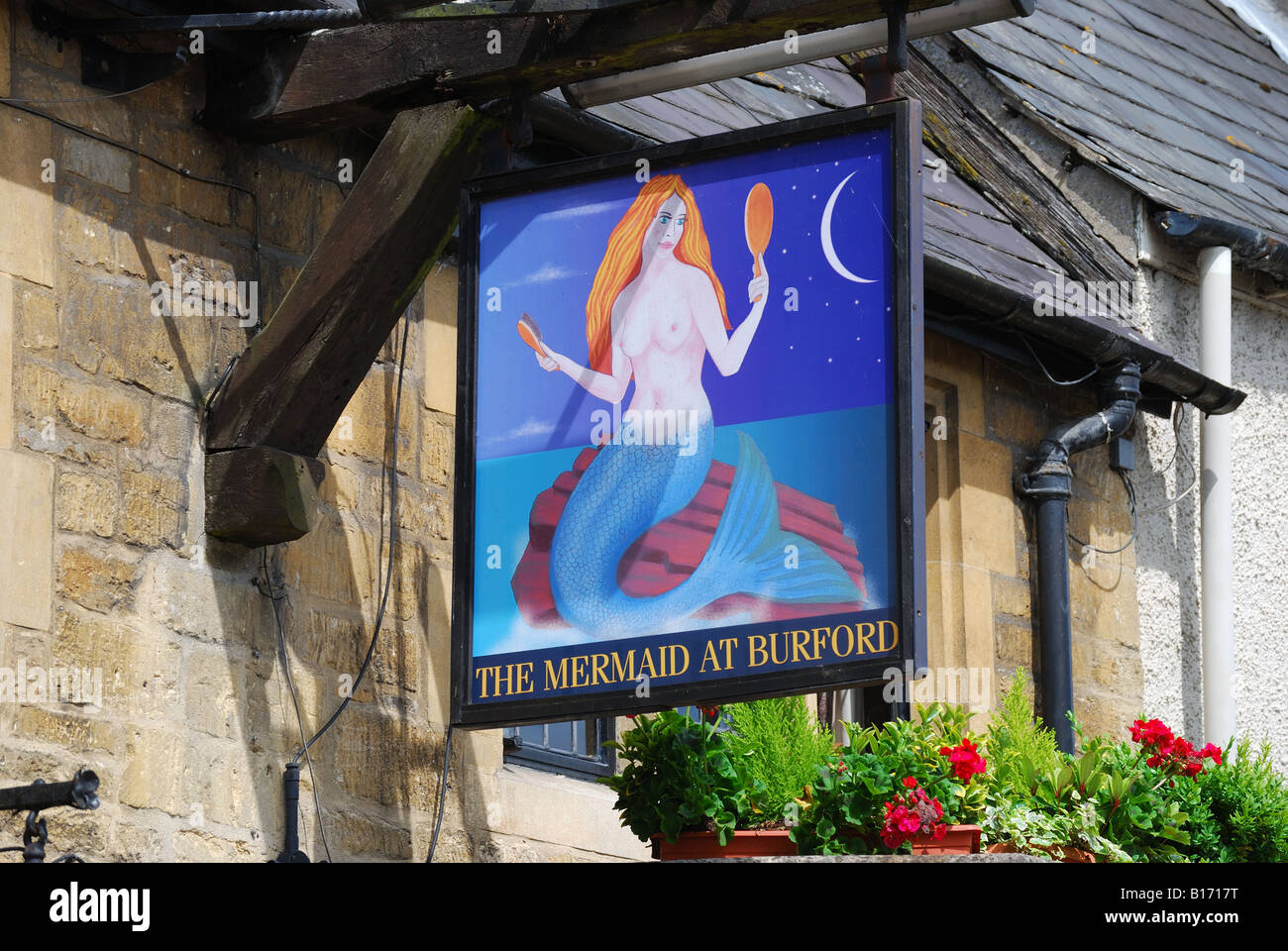 Die Meerjungfrau in Burford, High Street, Burford, Oxfordshire, England, Vereinigtes Königreich Stockfoto