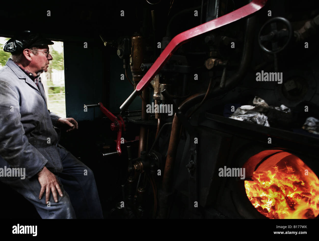 Fahrer am Steuer des Dampflok-Zug Stockfoto