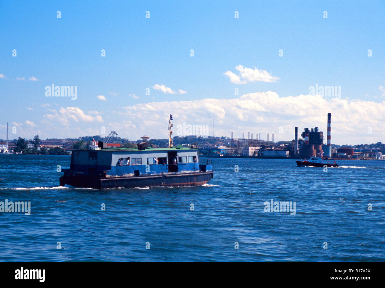 Boot für den öffentlichen Nahverkehr in Havanna Kuba Stockfoto