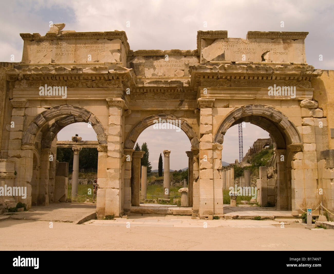 Mazeus und Mithriadates Tor, Ephesus, Türkei Stockfoto