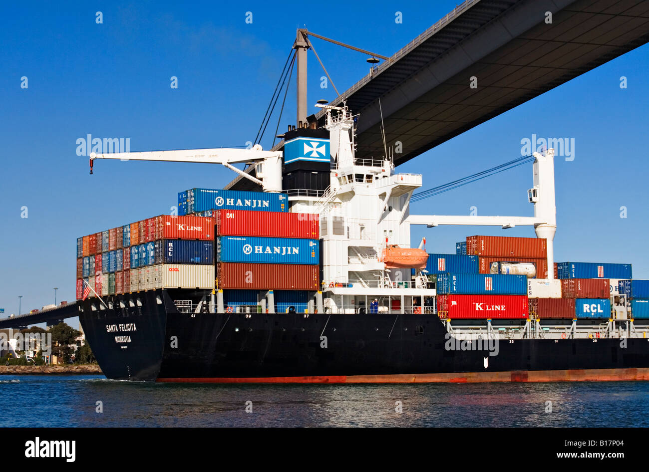 Schifffahrt / A Containerschiff ist im "Hafen von Melbourne" Victoria Australien ausgehenden. Stockfoto