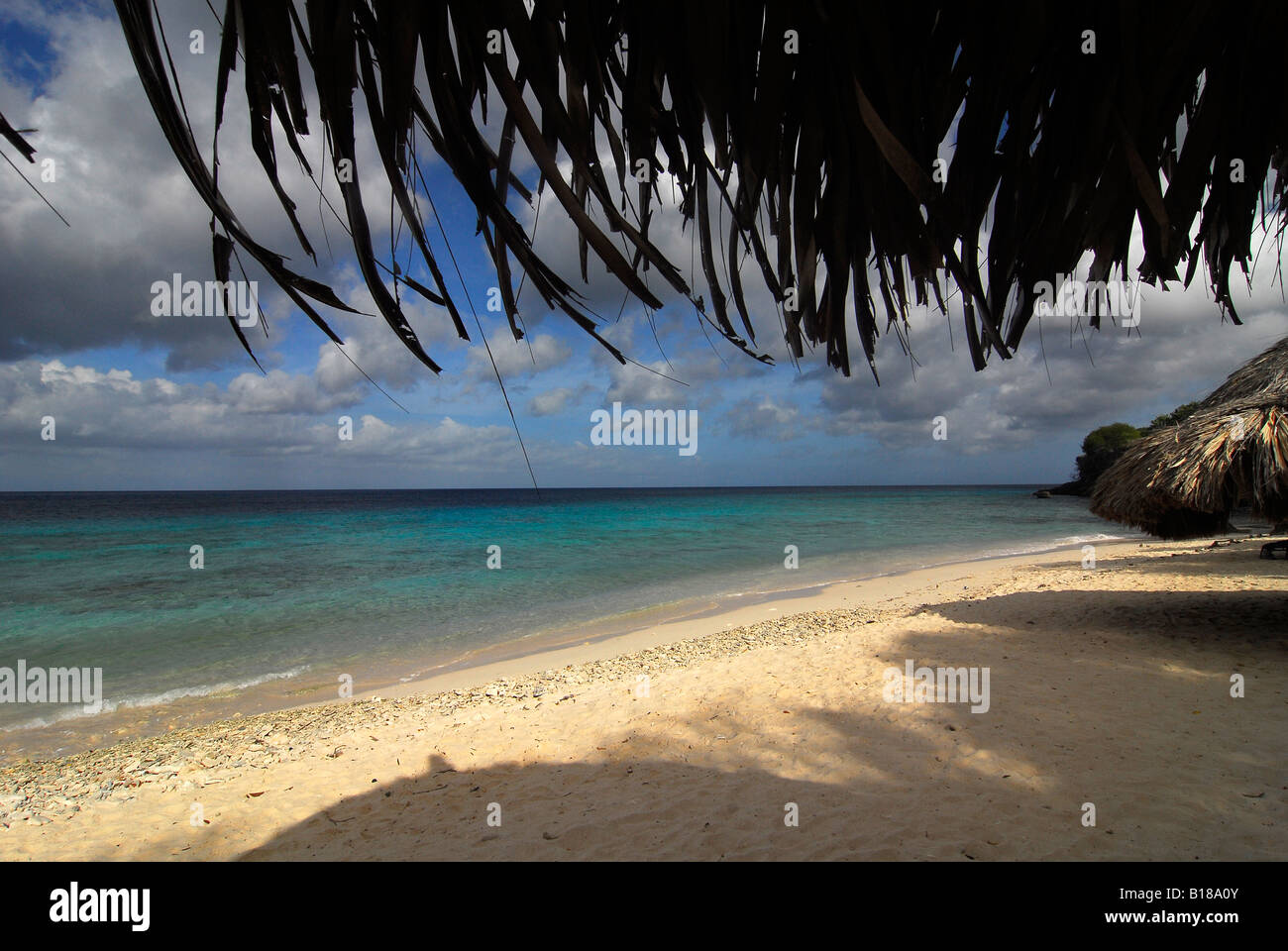 Wolken über Strand Karibik Antillen Curacao Stockfoto