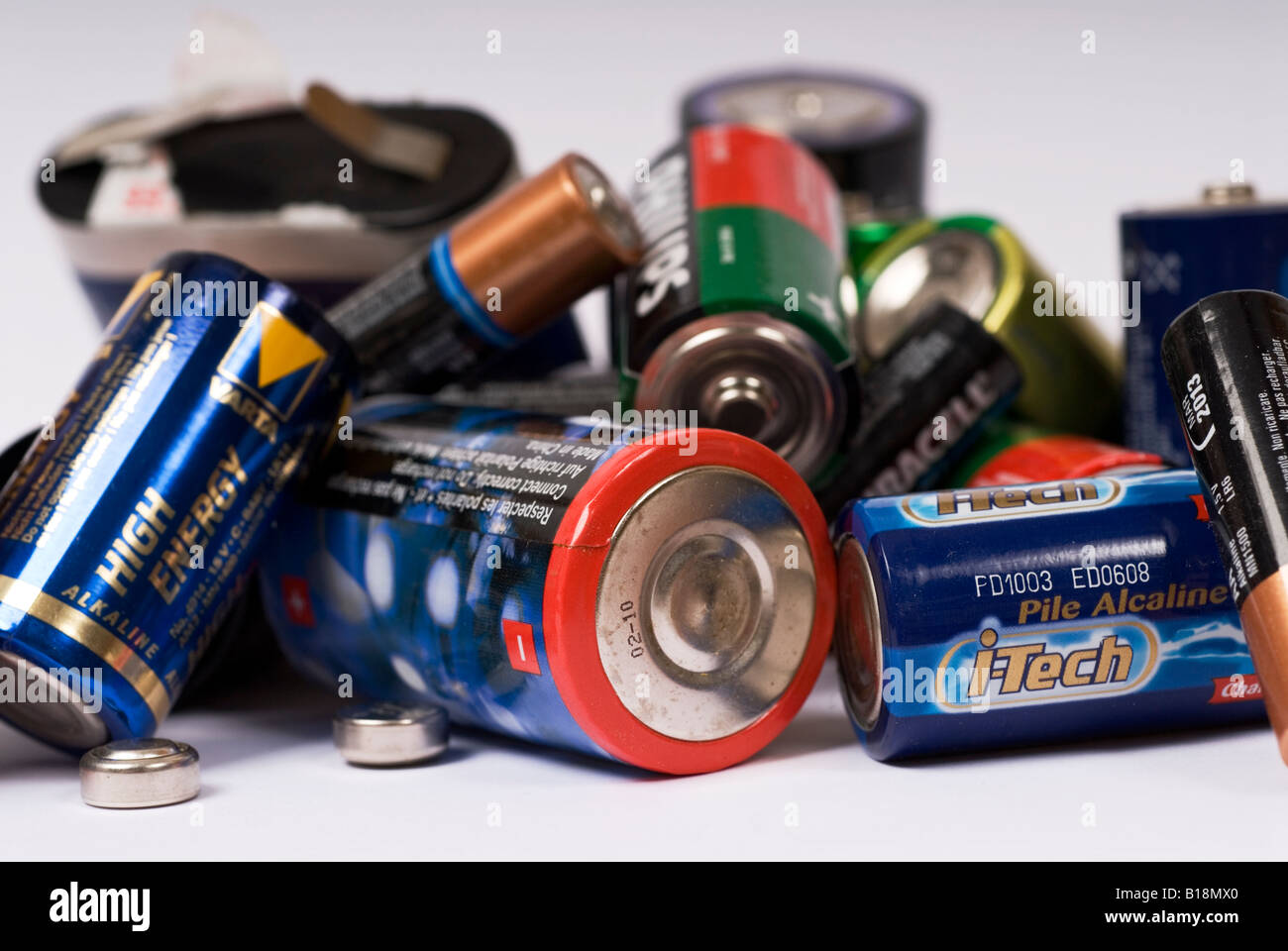 Stock Foto von einem Haufen von Altbatterien, die Batterien werden gesammelt und dann recycelt Stockfoto