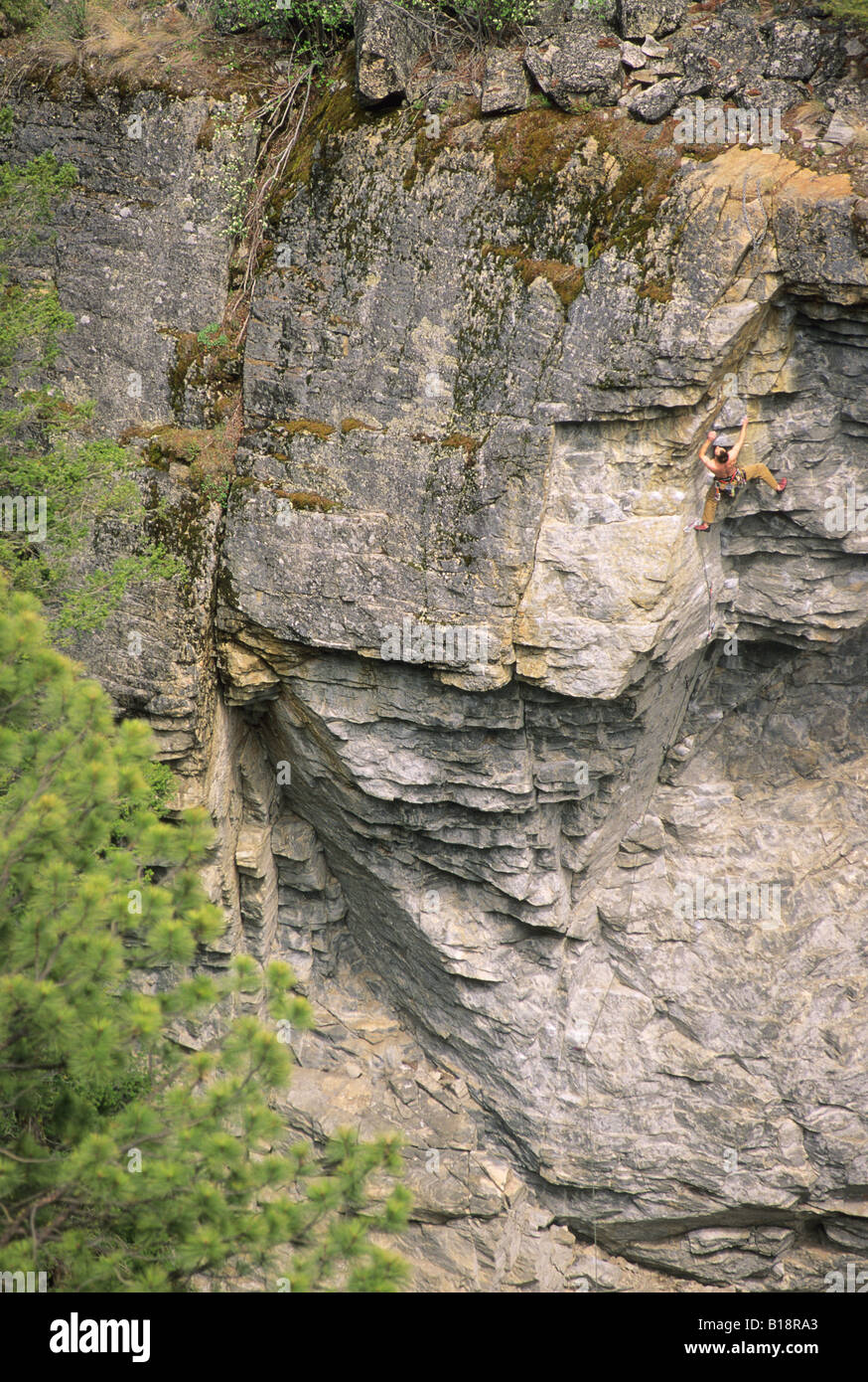 Mann auf Blade Runner, 5.12a. Der Glockenturm, Grand Canyon. Skaha Bluffs. Penticton, Britisch-Kolumbien, Kanada. Stockfoto