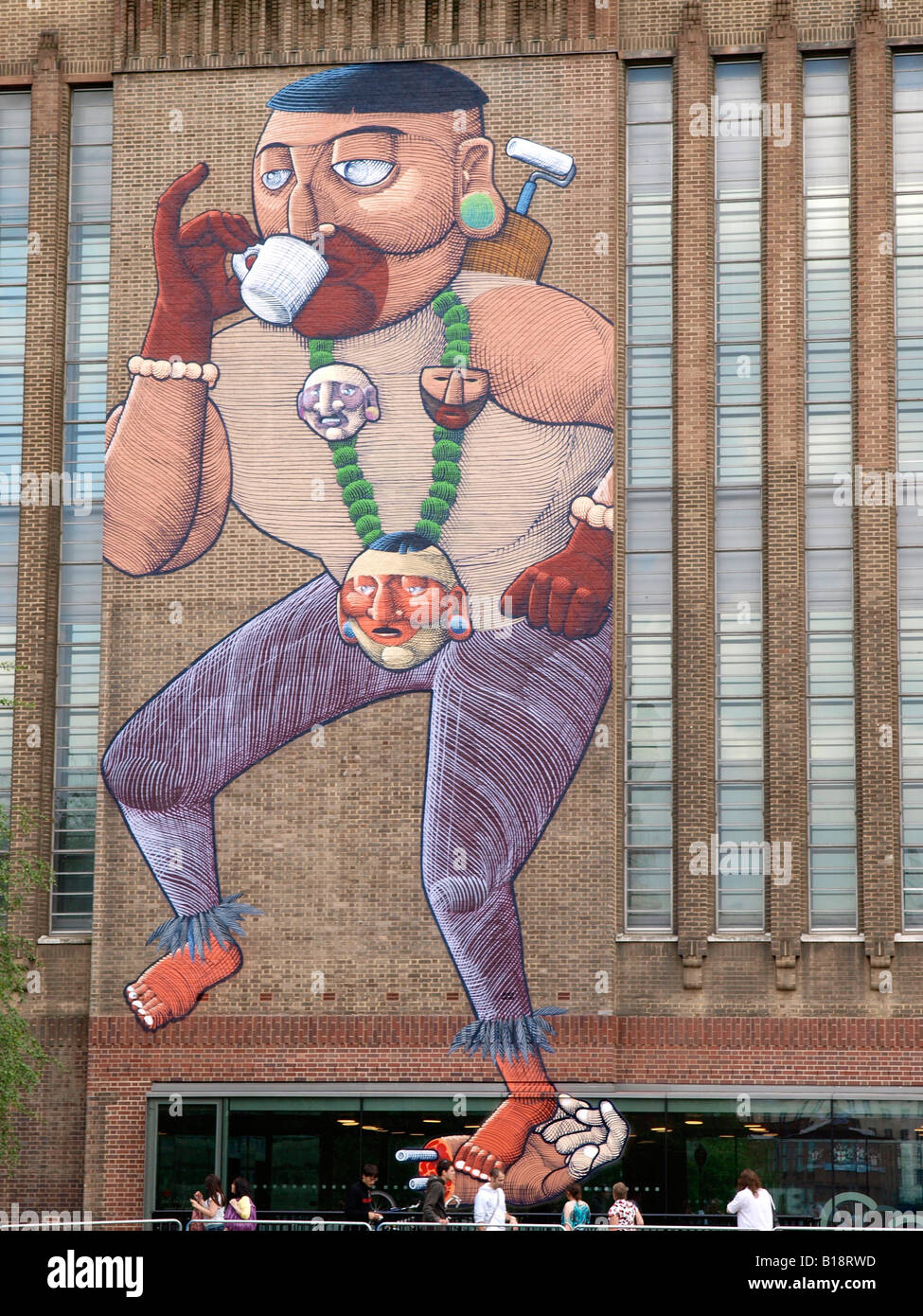 Graffiti-Kunstwerk von Nunca gemalt auf der Tate Modern, London Stockfoto