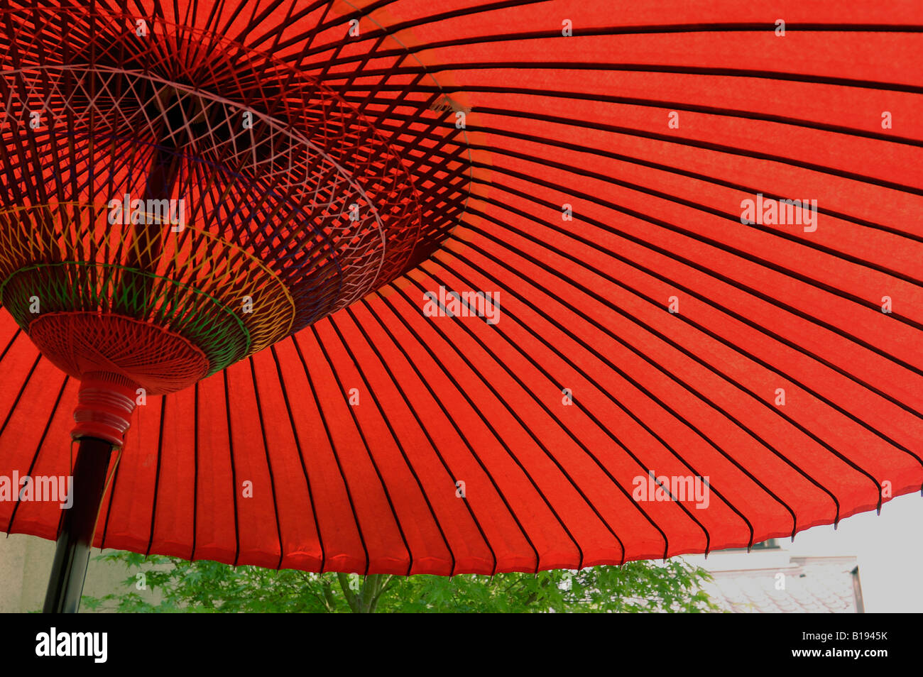 traditionelle japanische rotes Papier Regenschirm Kyoto Japan Stockfoto