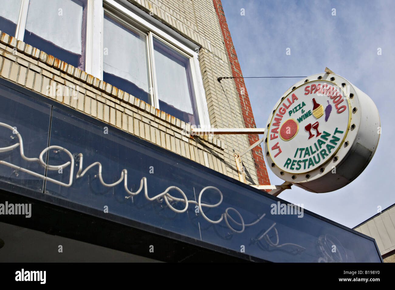 MASSACHUSETTS Boston Zeichen für La Famiglia Spagnuolo Italienisches Restaurant Viertel North End Stockfoto